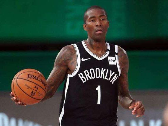 皮球如贴轨 皮球如贴轨